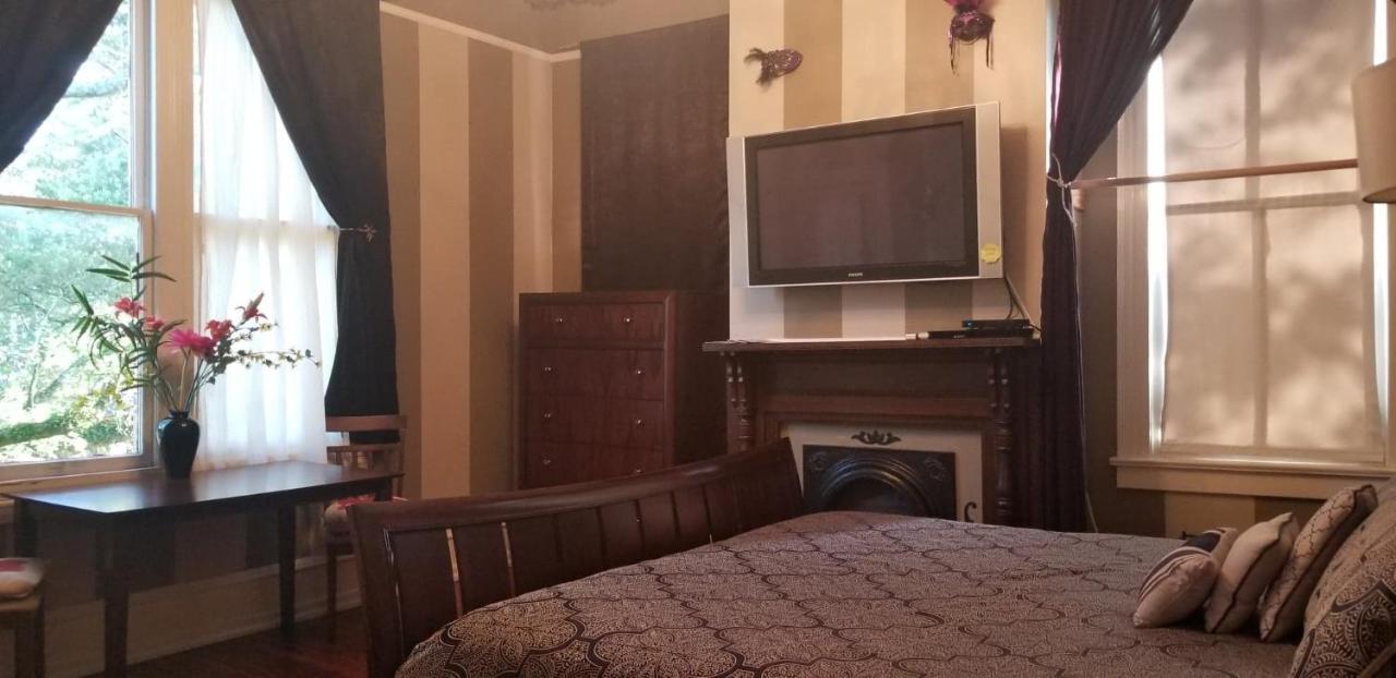 The Mardi Gras House Bed & Breakfast Mobile Dış mekan fotoğraf