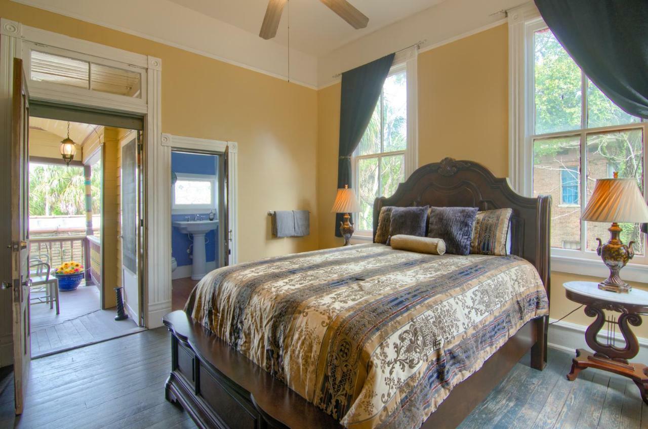 The Mardi Gras House Bed & Breakfast Mobile Dış mekan fotoğraf